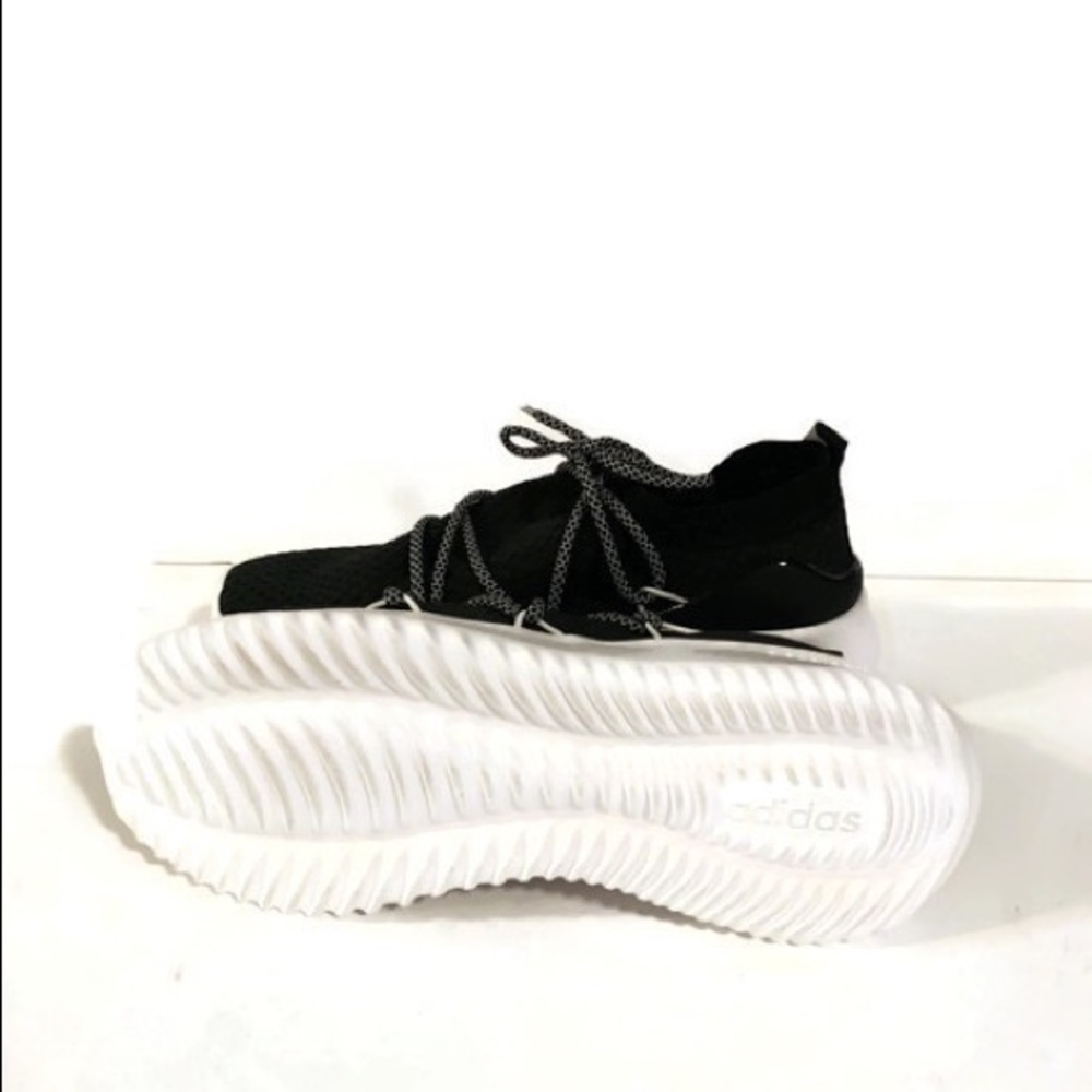 Adidas Ultimamotion Black Running Shoe - Picture 3 of 4